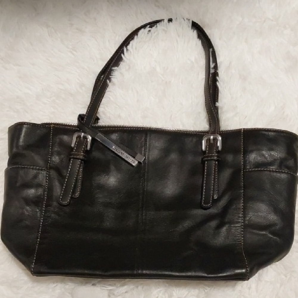 Wilson Leather Black Shoulder Bag